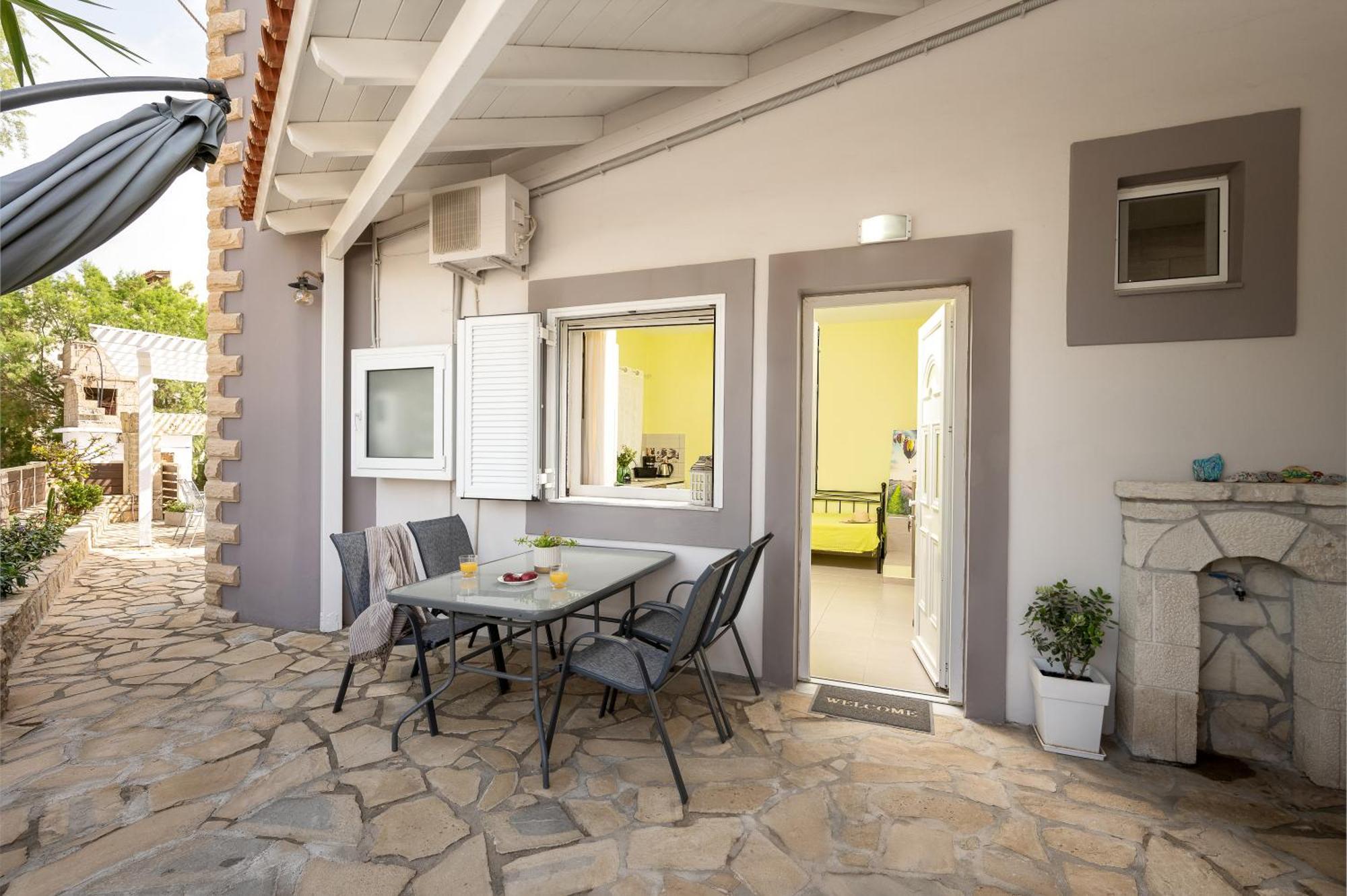 Milos Apartment Каламаки Экстерьер фото